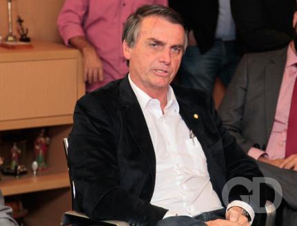 Jair Bolsonaro prepara equipe para o 2º turno