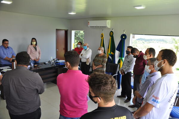 Em reunião com Pastores, Prefeita determina retomada de celebrações religiosas