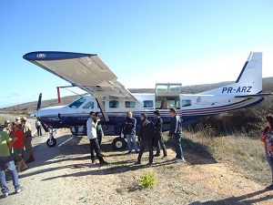 Anac interdita aviÃ£o usado por Amado Batista e Maiara e MaraÃ­sa