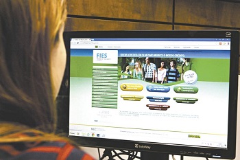 Estudantes têm até esta sexta-feira para renovar contratos do Fies