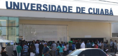 Unic é condenada por cobrar mensalidade de usuária do Fies