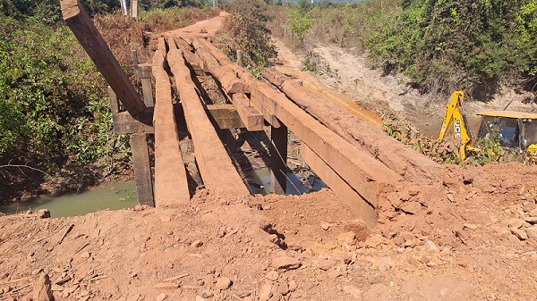 Ponte do Rio Peixotinho II começa a ser recuperada integralmente