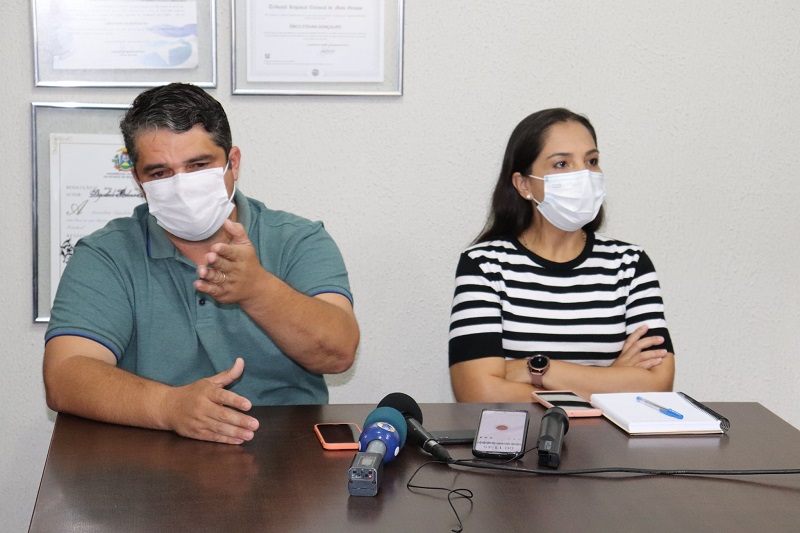 Coletiva: Prefeito Érico pede conscientização da população sobre vacina Covid-19 