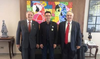 Senador Rodrigues Palma recebe Presidente da COOGAVEPE em BrasÃlia
