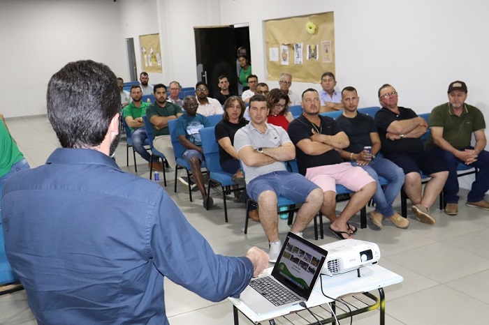 Coogavepe realiza reunião expositiva com gestores de mineração