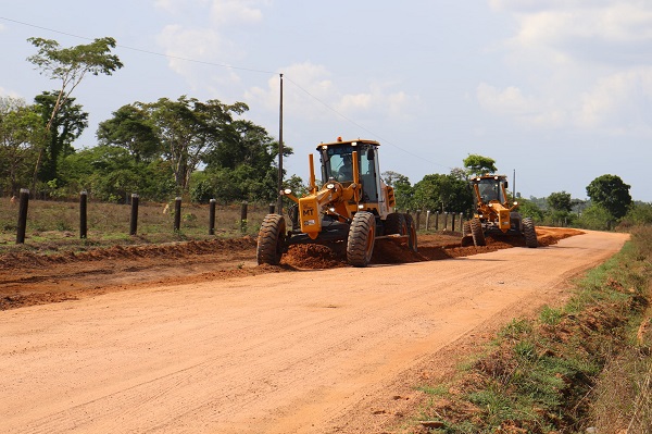 Recuperação de 40 km da Estrada da Gleba ETA