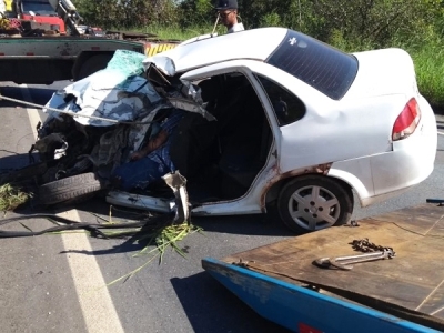 ColisÃ£o entre caminhÃ£o e carro mata trÃªs pessoas em Mato Grosso