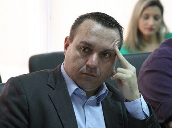 Comissão pede cassação de vereador suspeito de cobrar 'mensalinho' de servidores de gabinete.