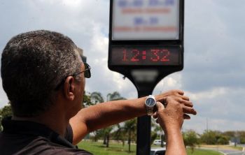 Termina hoje o horário de verão