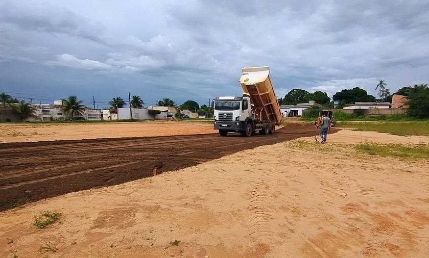 Terraplenagem do futuro Complexo Esportivo Bela Vista