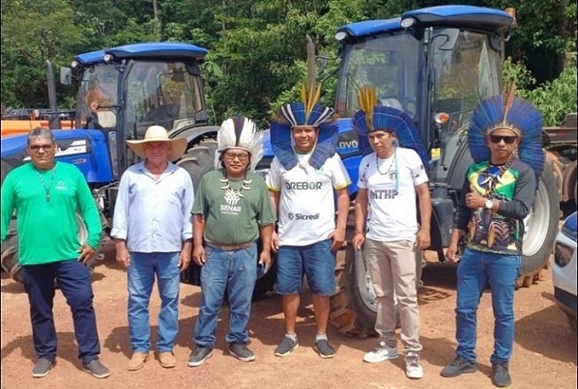 Em estradeiro Governo entrega maquinários para Agricultura Familiar