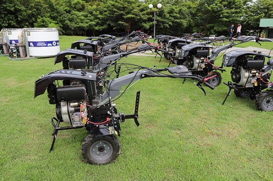 Prefeitura entrega Máquinas, Equipamentos e Implementos para Agricultura Familiar