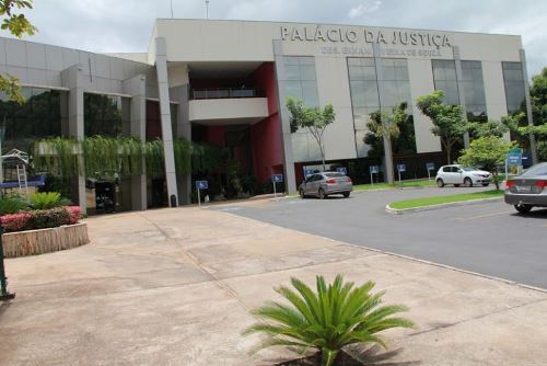 Ex-prefeito terá que devolver R$ 137 mil aos cofres públicos