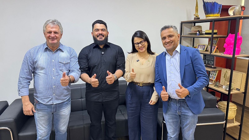 Peixoto receberá 02 caminhões basculantes 0 km
