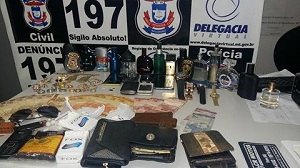 PolÃ­cia  Civil prende 4 pessoas envolvidas com o TrÃ¡fico  de Drogas em  MarcelÃ¢ndia.