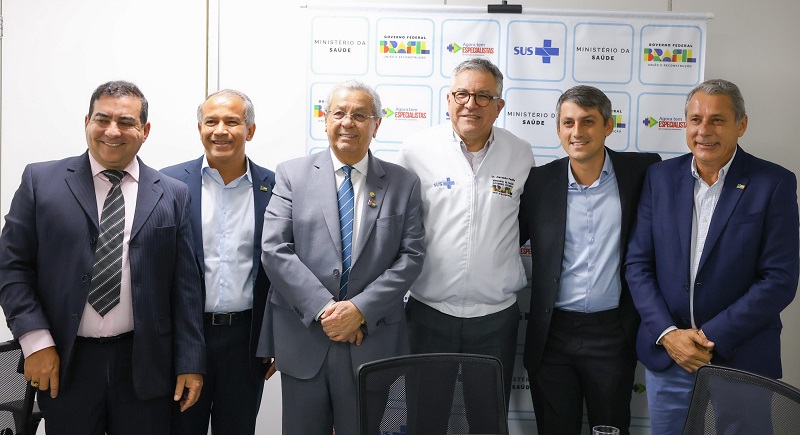 Ministro da Saúde atende Prefeito Bruno Mena em demanda da saúde