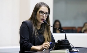 Deputada Janaína Riva sofre aborto espontâneo e perde bebê