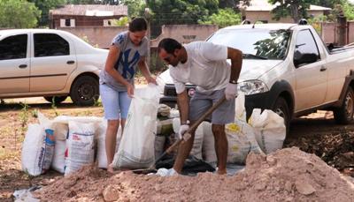 Guarantã do Norte: Entrega de calcário para produtores da associação dos feirantes