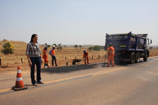 Prefeita Terezinha acompanha revitalização da MT-320