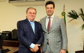 Prefeito se reÃºne com Ministro dos Esportes e reivindica Pista de Skate e Piscina Semi-OlÃ­mpica