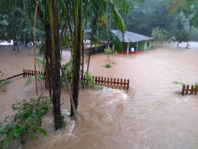 Mais de 100 famílias são afetadas por temporal em Juína