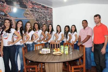 Mesa Diretora da CÃ¢mara recebe candidatas a Miss MatupÃ¡ 2017